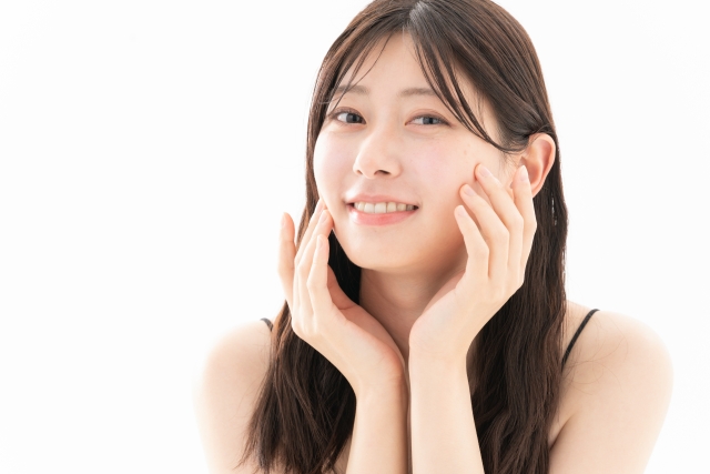 二重あご・フェイスラインの糸リフトは何本必要？本数で変わる“仕上がりと持ち”のリアル