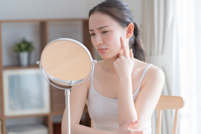 ボトックスで表情が不自然になる？自然な仕上がりのために知っておきたいこと
