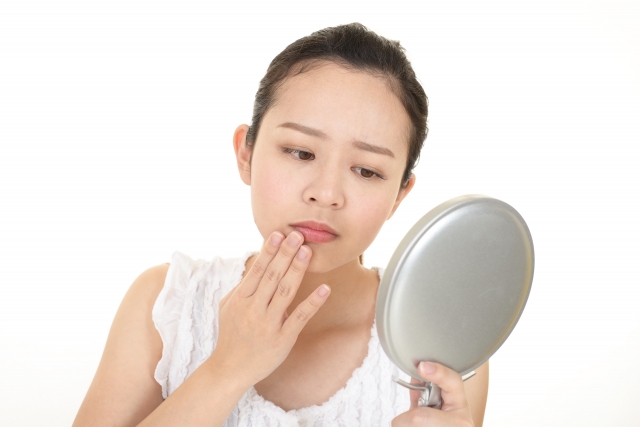 ボルニューマーは毛穴にもいい？開き毛穴・たるみ毛穴が気になる人が知っておきたいこと